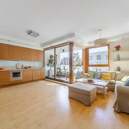 Lumina I 2br Near Centrum Nauki Kopernik I Balcony I Parking Warschau